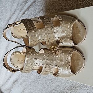 COACH Kareena Gold Crackle Soft Leather Sandals 7.5